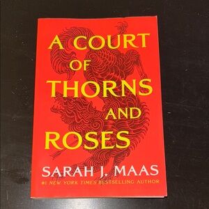A Court of Thorns and Roses Book